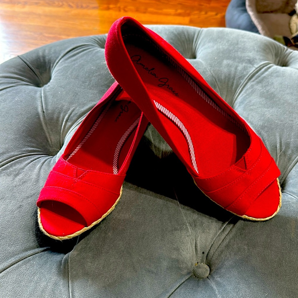 Amelia Grace red wedge shoes. NEVER WORN